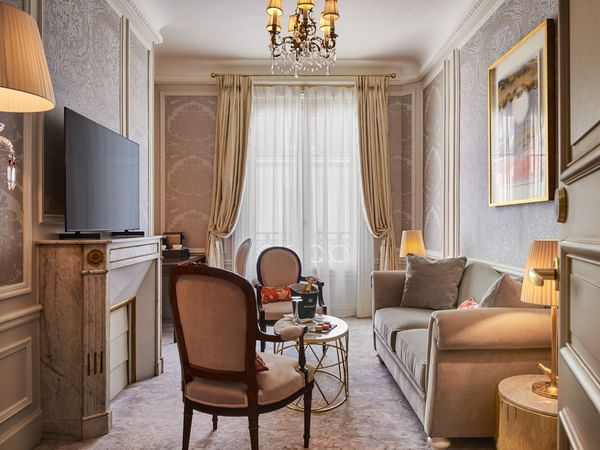 Suite de Luxe à l'Hôtel Westminster Paris