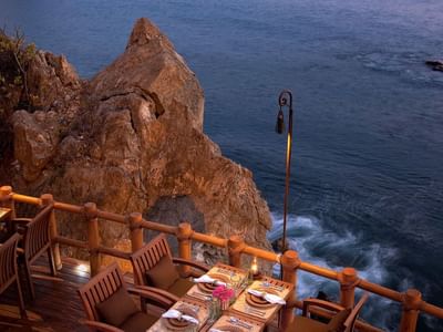 Cliff view from the terrace dining area at Cala de Mar