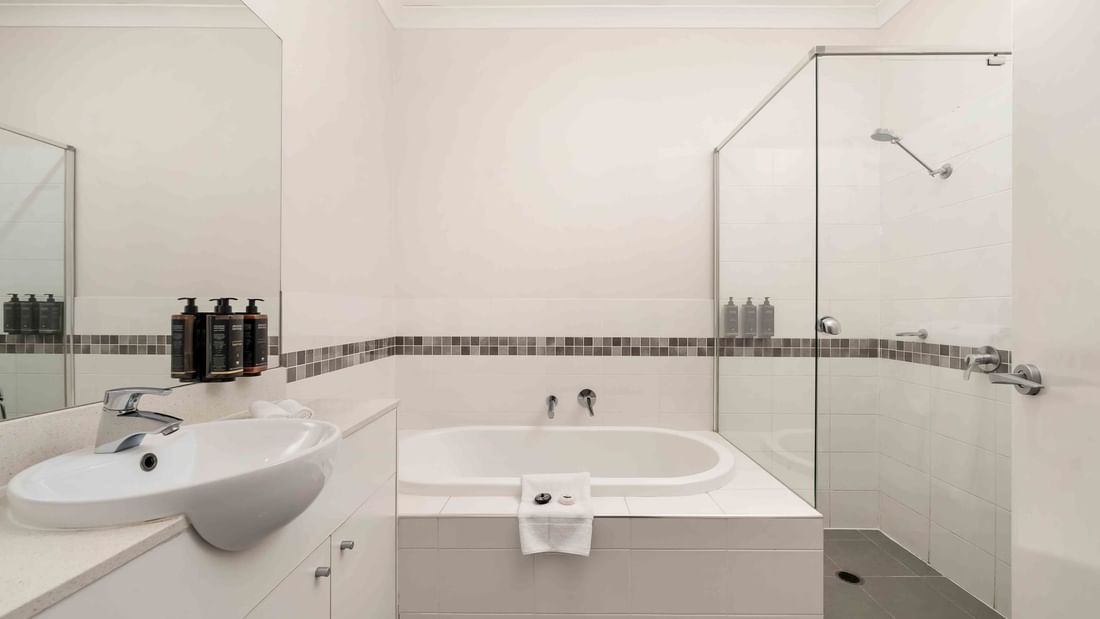 bathtub in 3 bedroom apartment bathroom