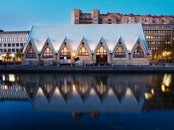 Discover Gothenburg from Hotel Riverton