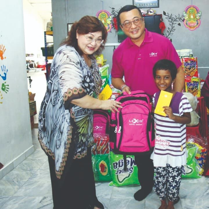 News 2019 - Giving 'Love Packages' to Children| Lexis® Hotel Group