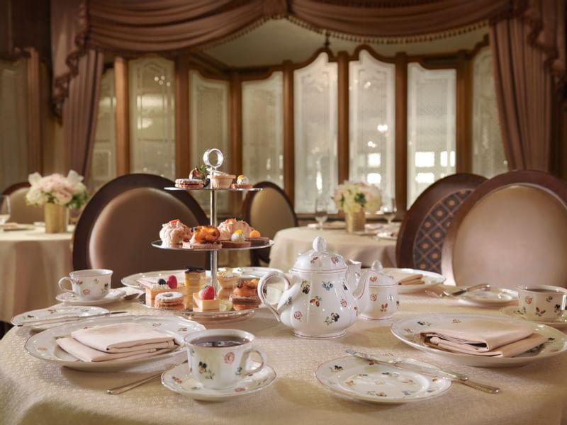 Closeup of a high tea setup at The Peabody Memphis