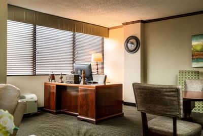 Work space in Concierge Level at MCM Elegante Beaumont