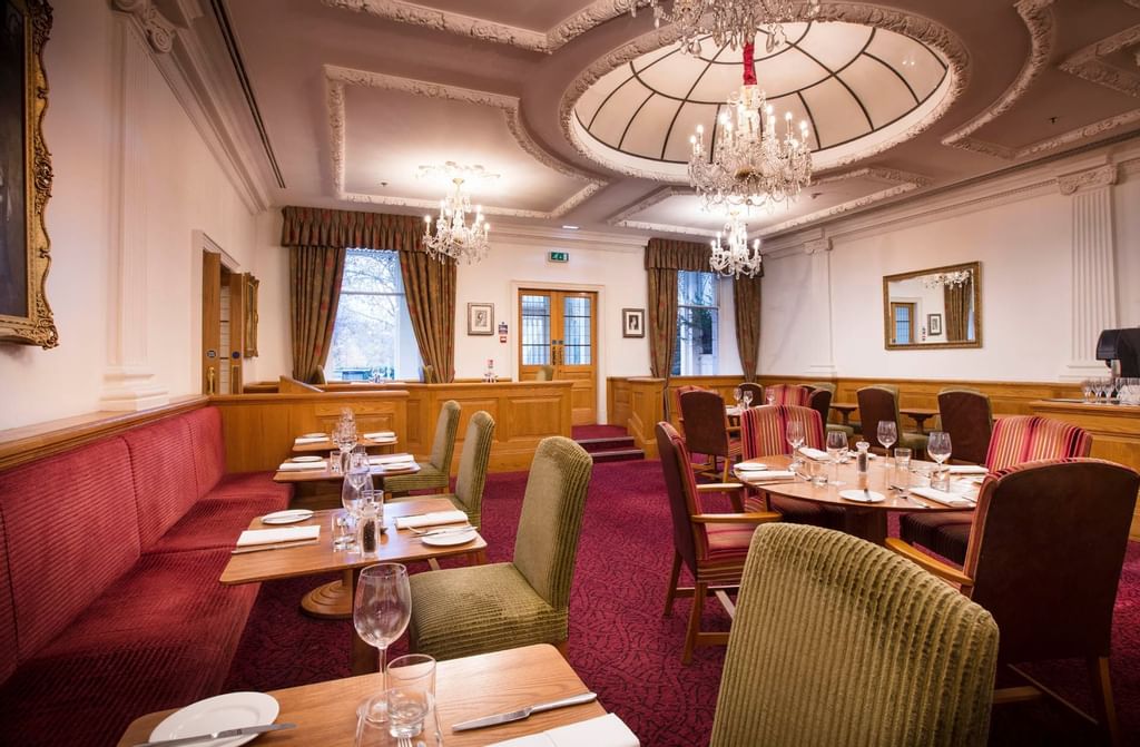 restaurants-bars-near-hyde-park-hyde-park-hotel-thistle-hotels