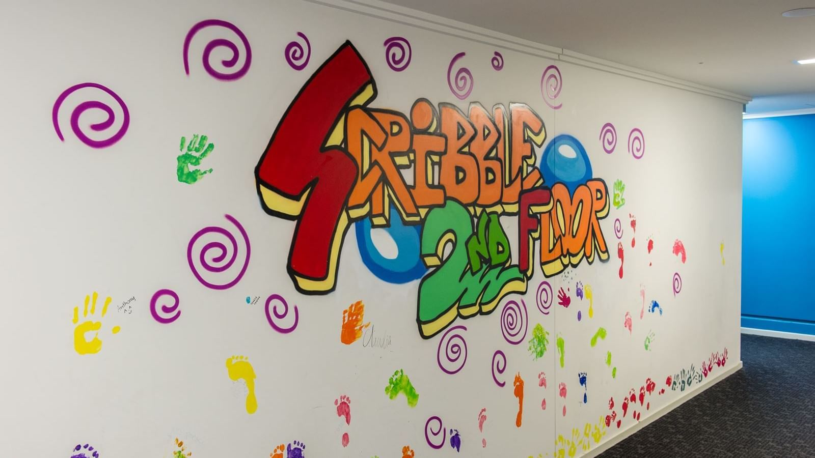 UniLodge @ANU Warrumbul Lodge Canberra_Level 2 Feature Wall