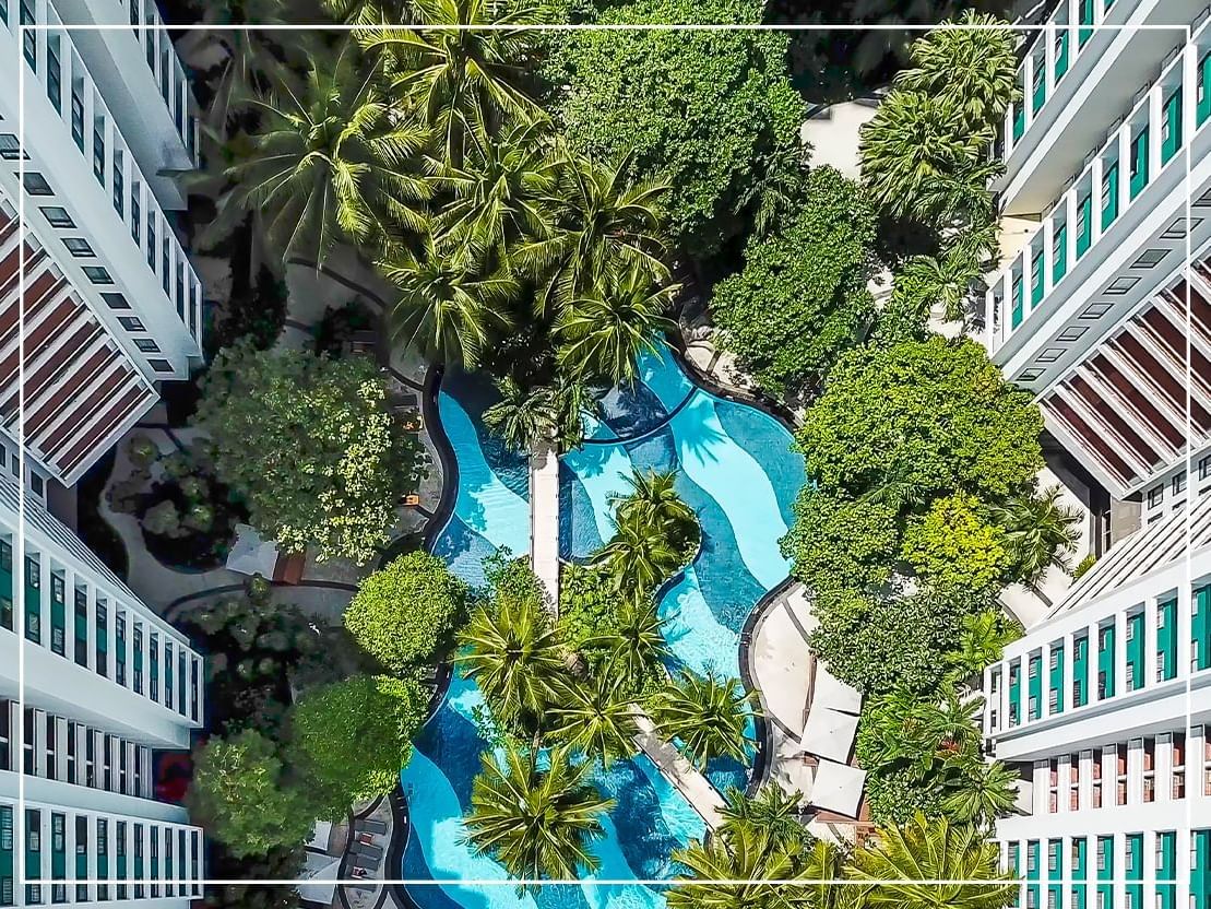 Aerial view of the outdoor pool at Chatrium Residence Sathon