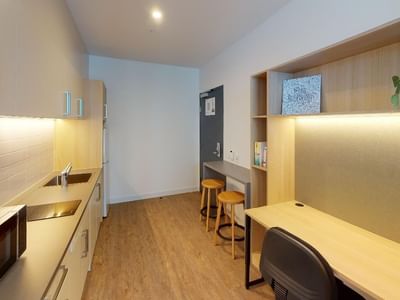 Melbourne-City-Studio-Twin-Accessible-Bedroom