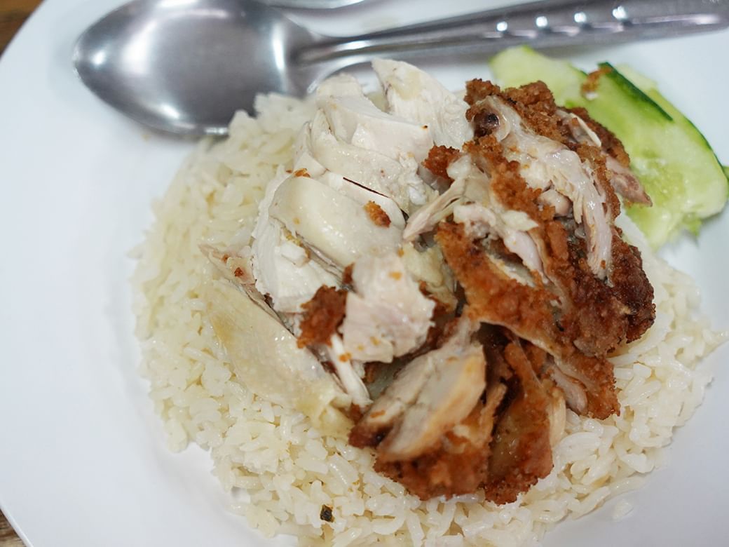 Jae Rice Jae Lek Nan Chicken Rice | Restaurant near HOP INN Nan