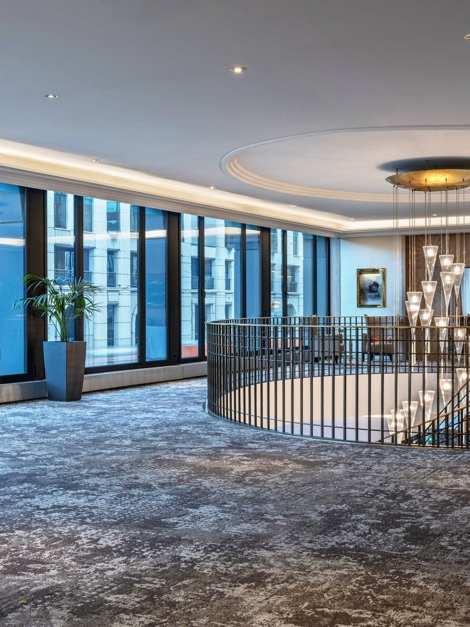 Hall d'entrée - Mezzanine 1