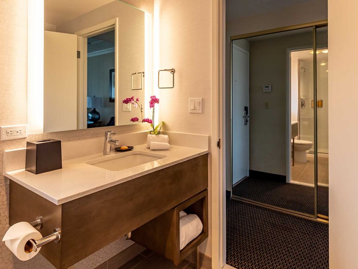 Coast Premium Two Queens with Harbor View - Bathroom