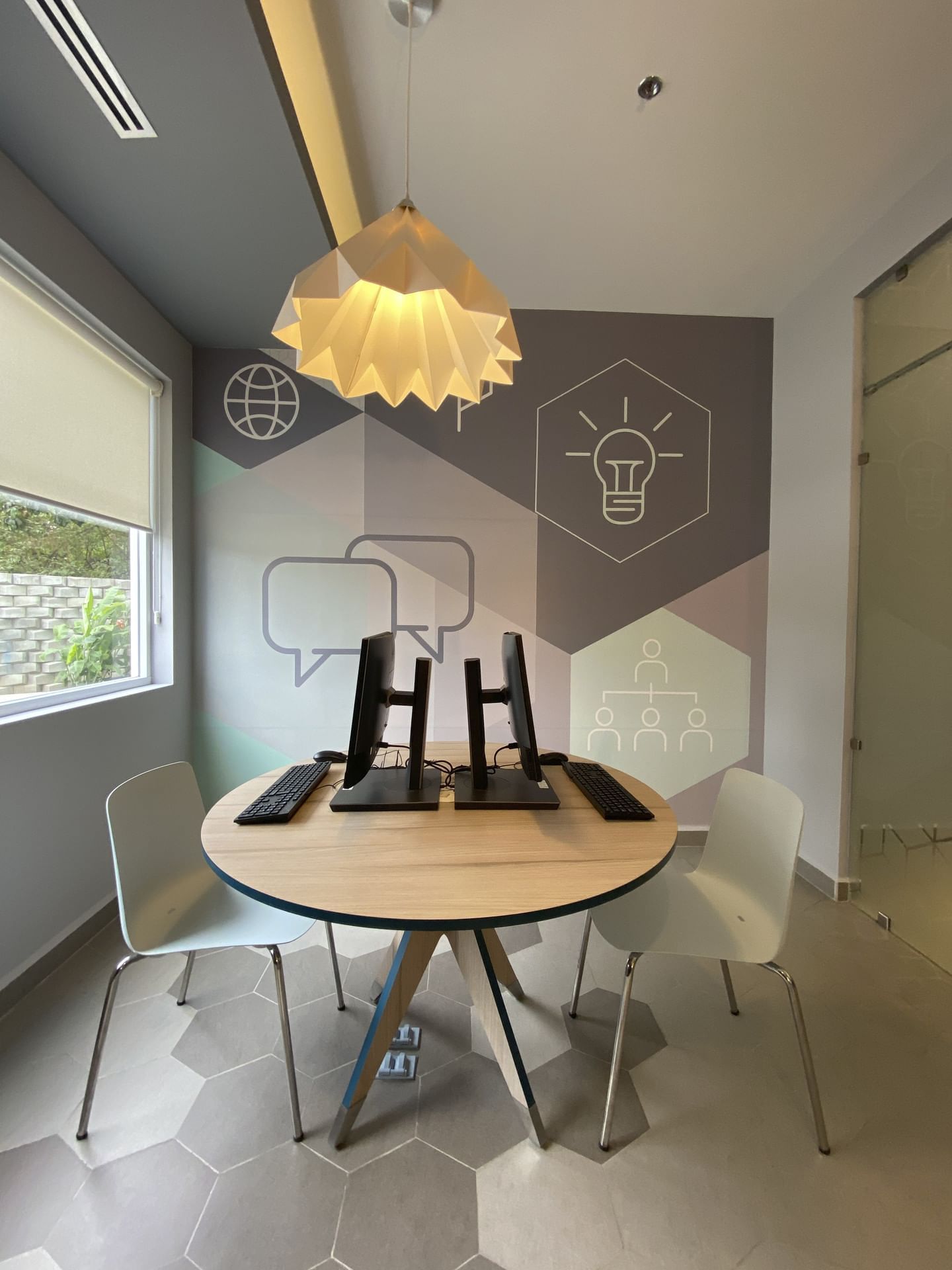 TRABAJA CON COMODIDAD