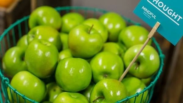 Apples served at mindful meetings in Mercure Gold Coast Resort