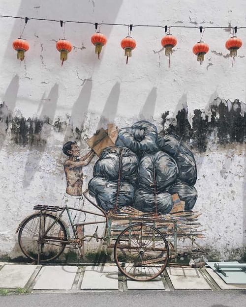 Trishaw 3D mural at Concubine Lane 3 by Ernest Zacharevic near The Banjaran Hotsprings Retreat