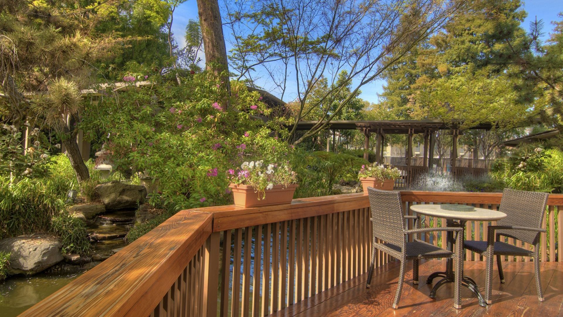 Balcony in Fountain Signature Suite at Dinah's Garden Hotel