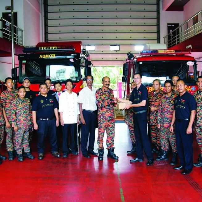 Ramadan Food Distribution to Fire & Rescue and Police Dept in PD