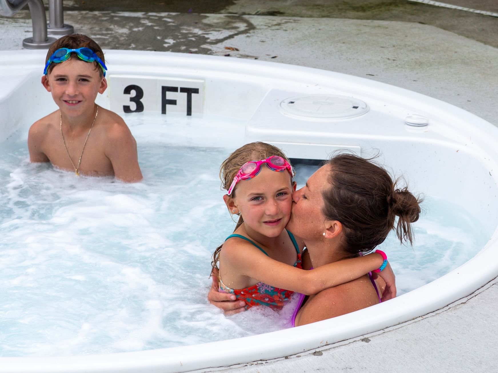 Outdoor hot tub 