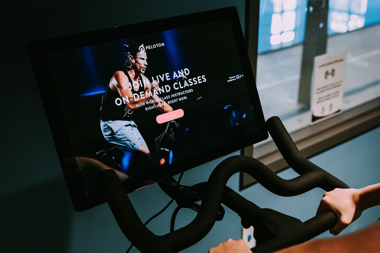 Coast Canmore Hotel - Fitness Bike, Peloton
