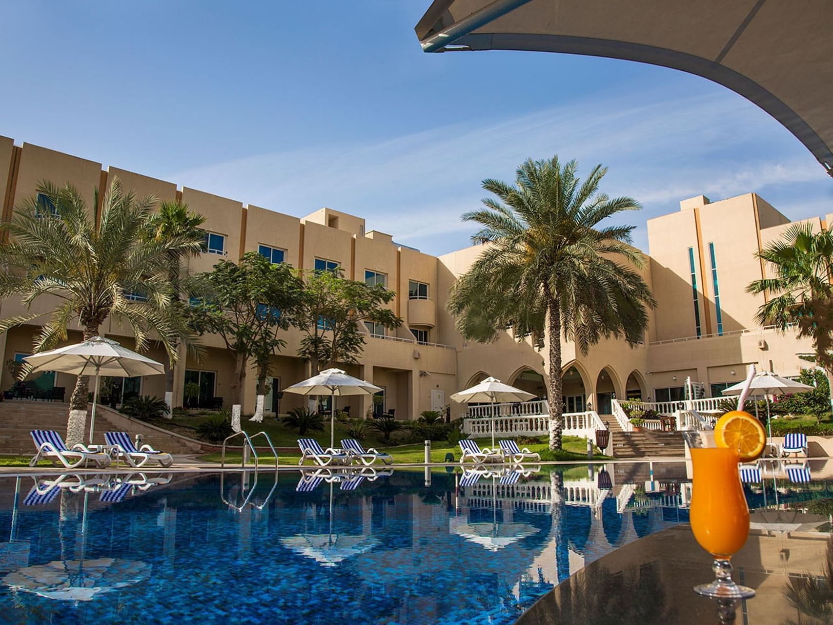 Outdoor, Oasis Courtyard Pool Bar at Metropolitan Al Mafraq Hotel