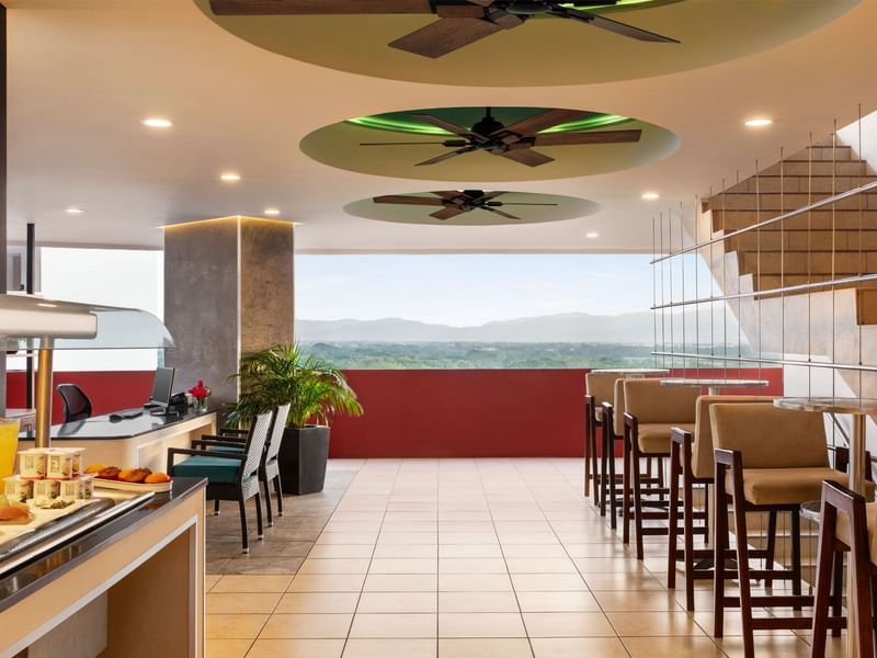 fiesta club lounge
