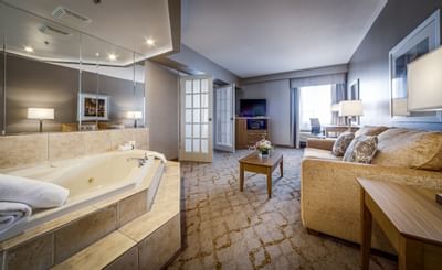 King Jacuzzi Suite at Monte Carlo Inn Vaughan Suites