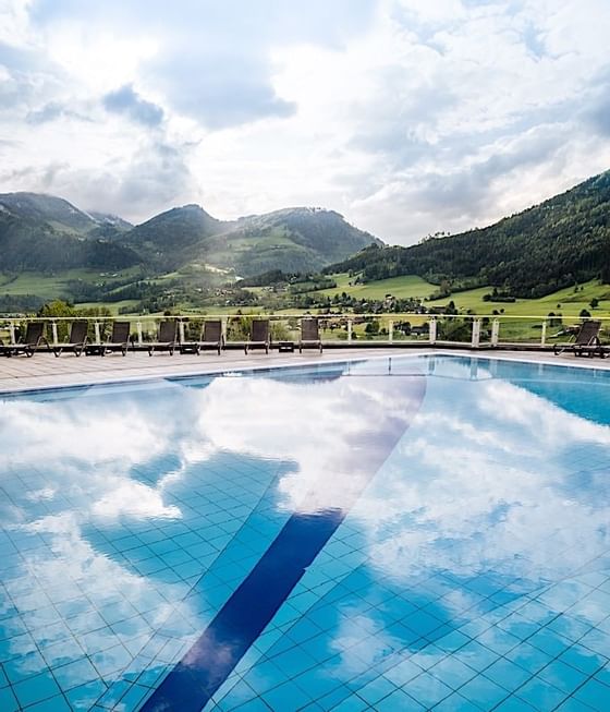 Aussenpool im Schloss Pichlarn