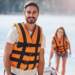 couple travelling by kayak