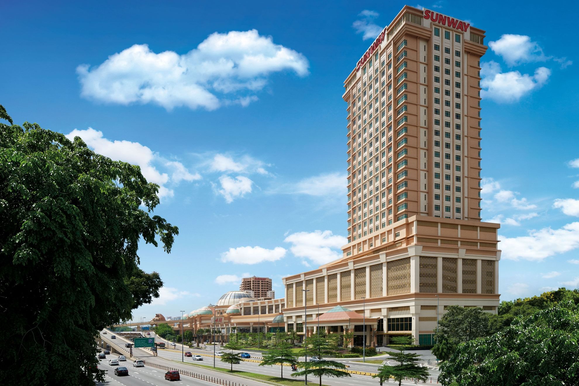 Exterior of Sunway Pyramid Hotel & street view near Sunway Hotels & Resorts