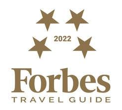 Official logo of Forbes Travel Guide 2022 used in The Inn at Willow Grove