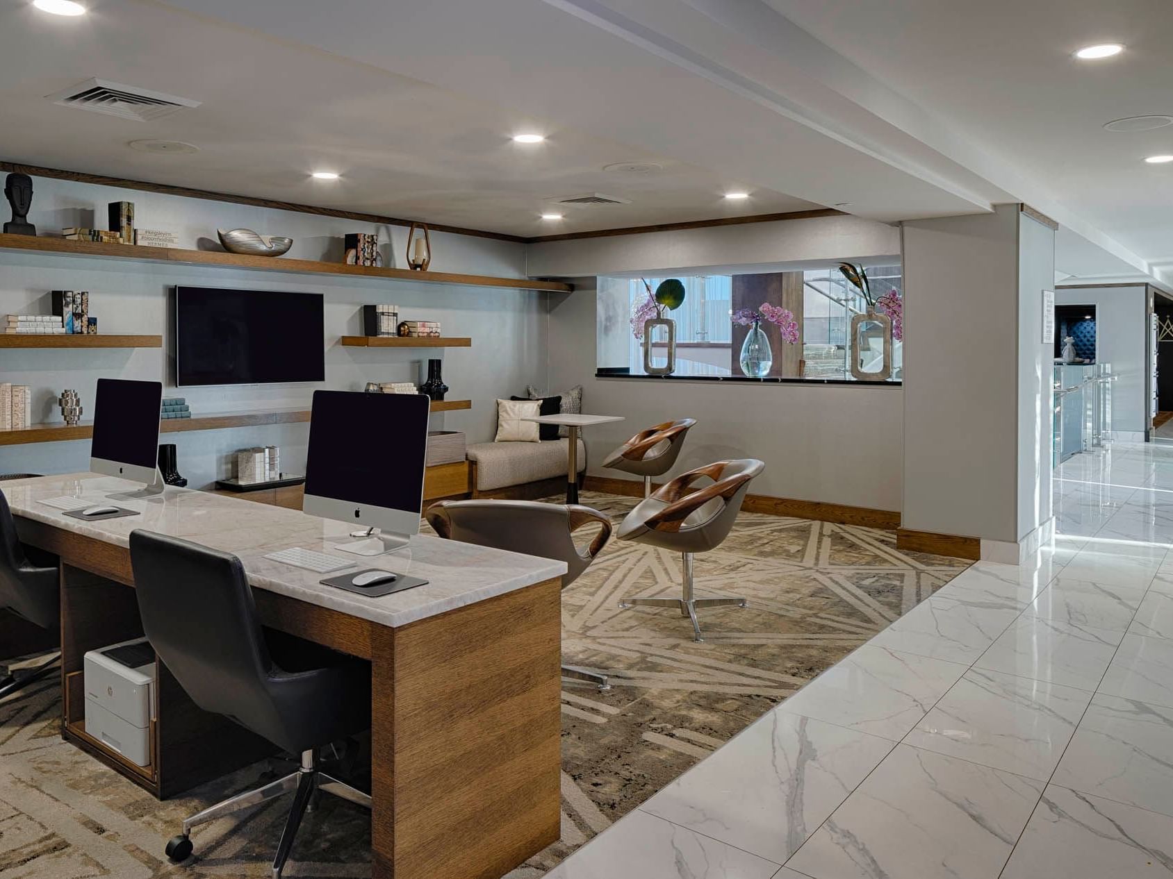 Working space in the business center at Kingsley Bloomfield