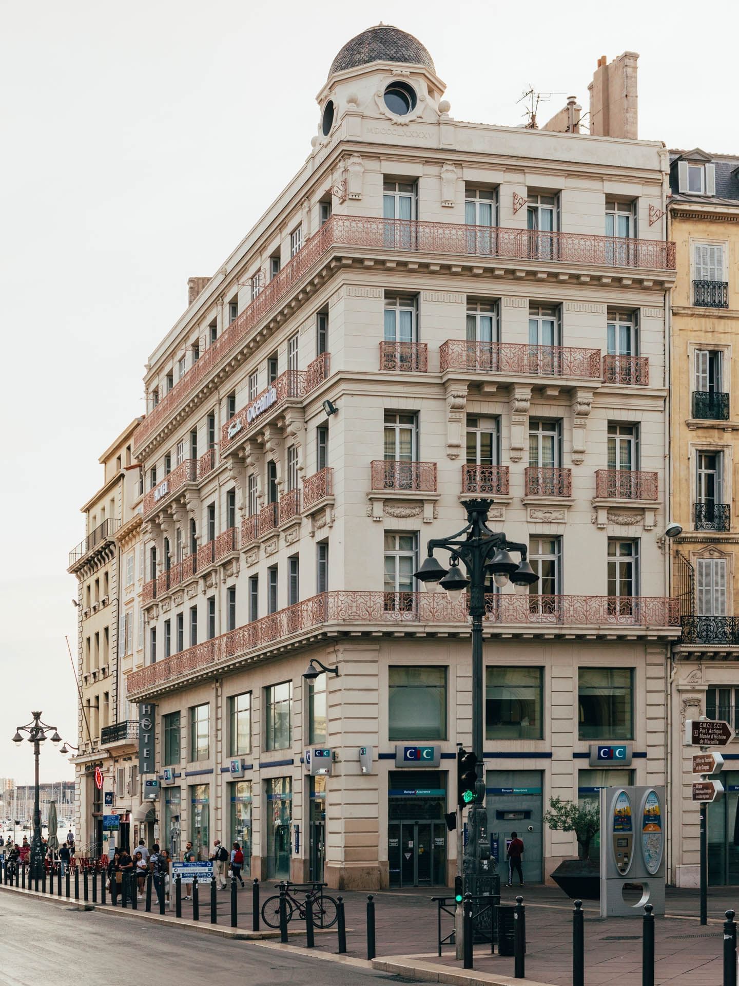 Vue extérieure de l'hôtel à Escale Oceania Marseille