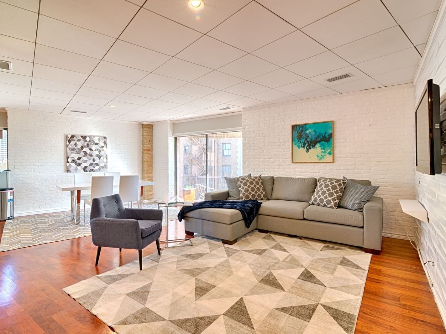 Living room of the Apartment suite at Riverwalk Plaza Hotel