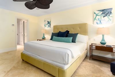 King bed in bedroom at Stirling Villas in Somerset On Grace Bay