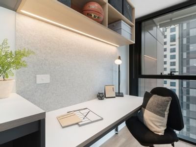 UniLodge Melbourne Central Studio Apartment - Study Desk and Chair