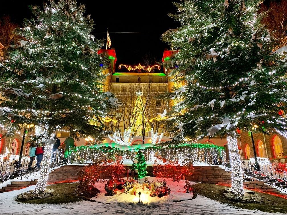 2022 Christmas In Glenwood Springs Colorado Hotel Colorado In Glenwood Springs To Reimagine Holiday Festivities