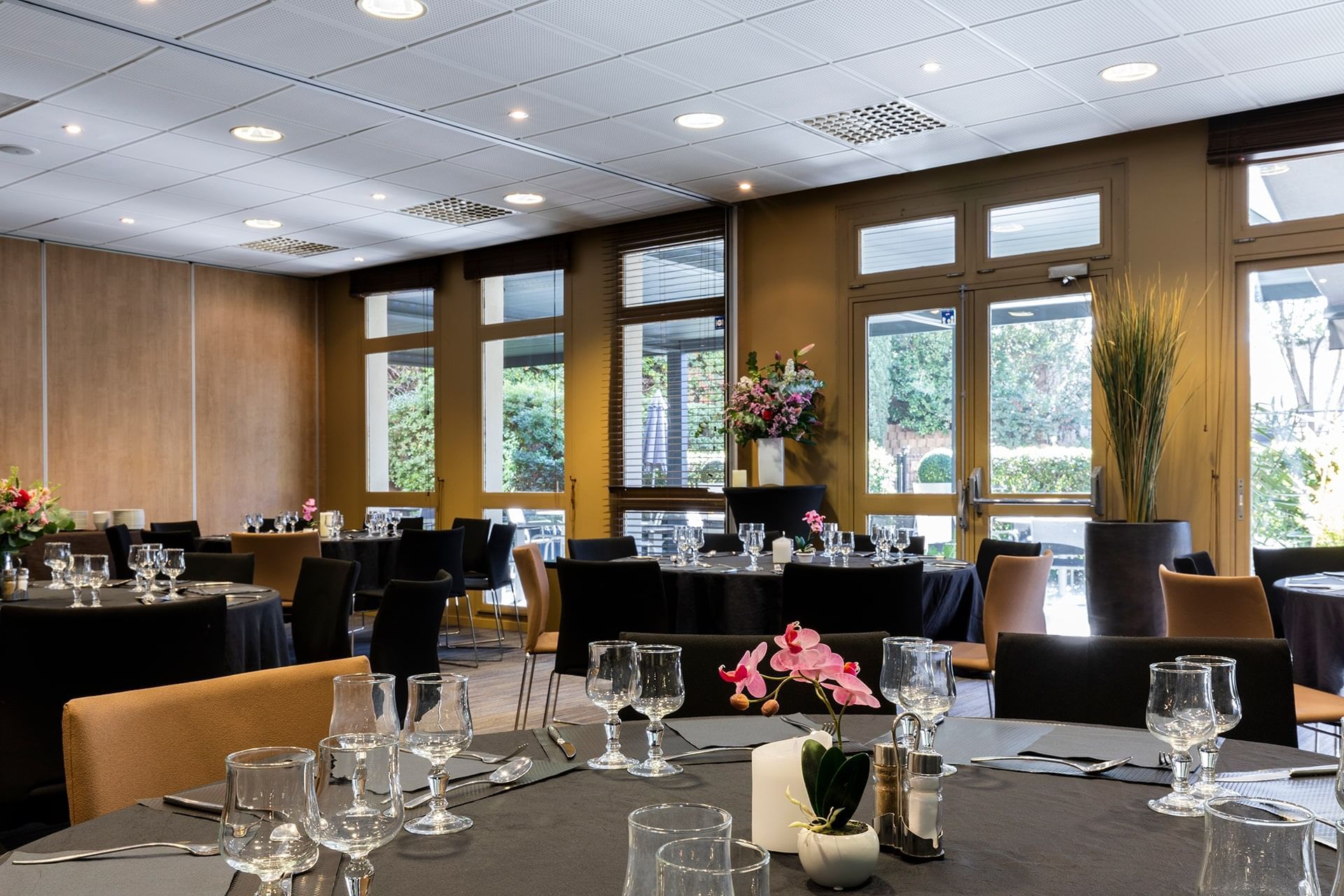 Configuration de banquet dans une salle à l'Escale Oceania Aix-en-Provence