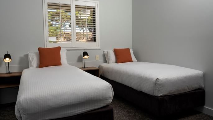 Twin beds near the window at Novotel Barossa Valley