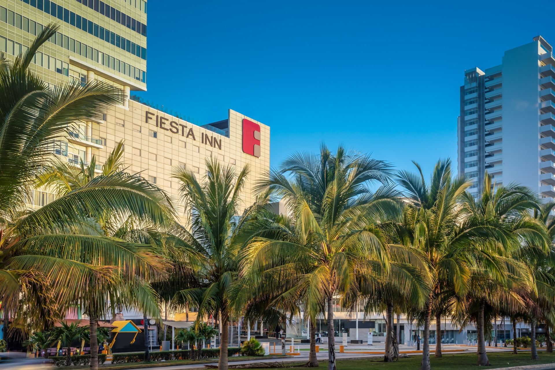 hotel fiesta inn cancun centro