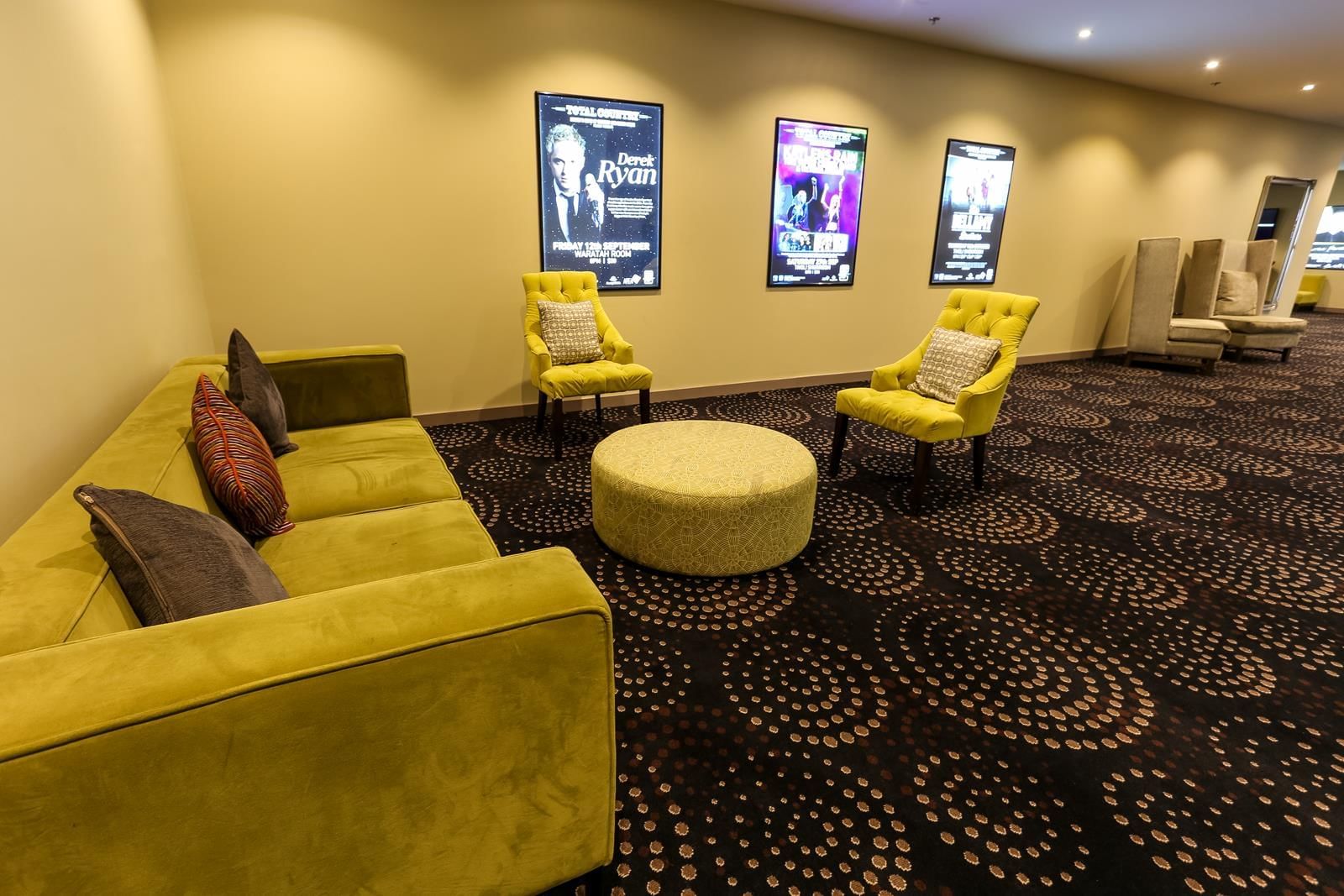 Interior of the lobby with lounges at Novotel Sydney
