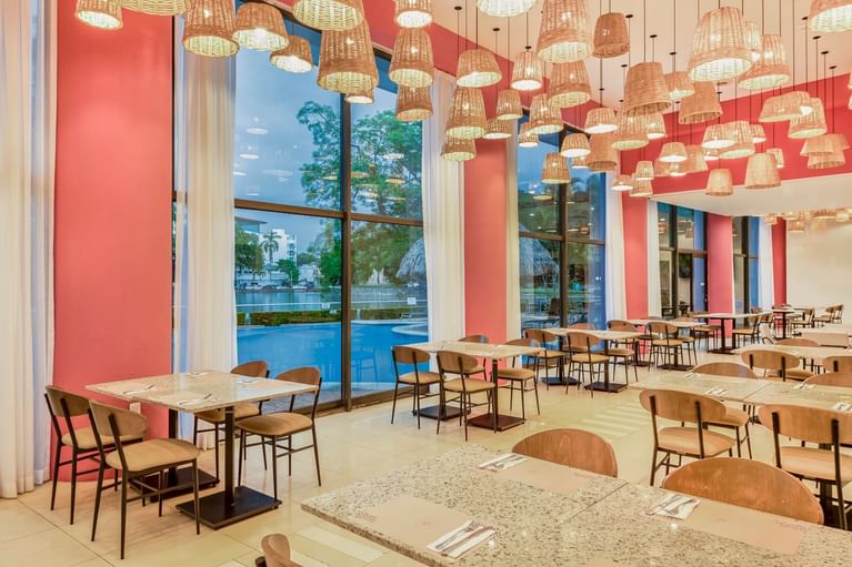 Mesas de comedor en Tita Comedor Mexicano, Hoteles Fiesta Inn