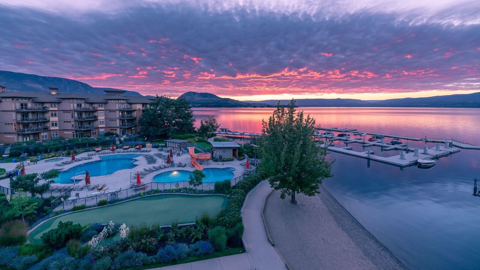 Kelowna Packages & Okanagan Vacations Cove Lakeside