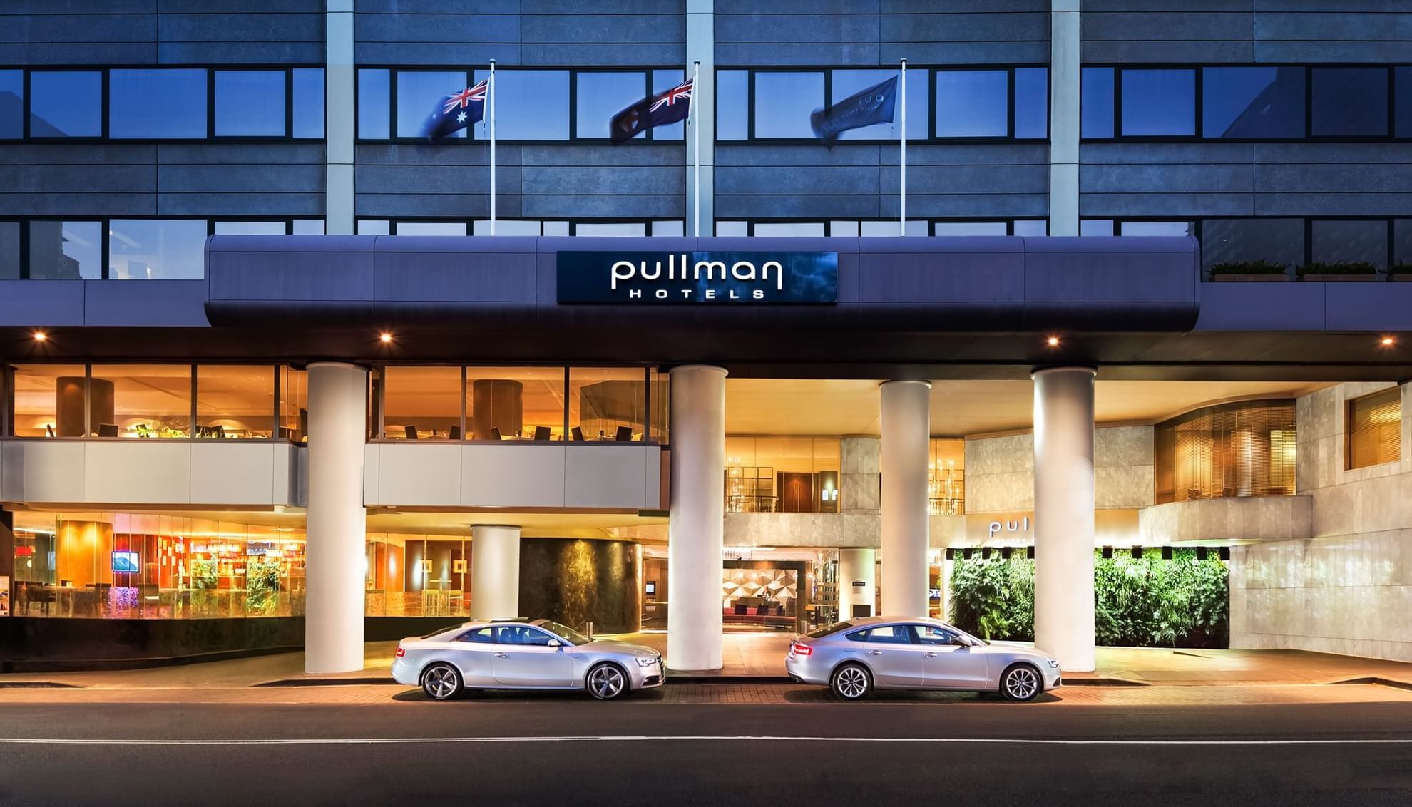 Exterior view of Pullman Sydney Hyde Park with motor lobby