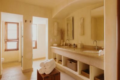 Bathroom interior in a room at Cala de Mar