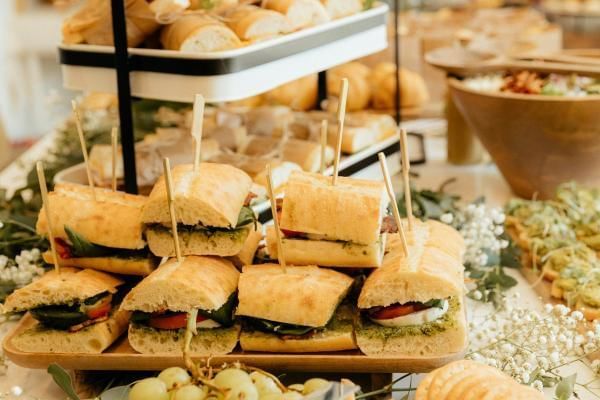 picnic style buffet, a great catering idea for meetings