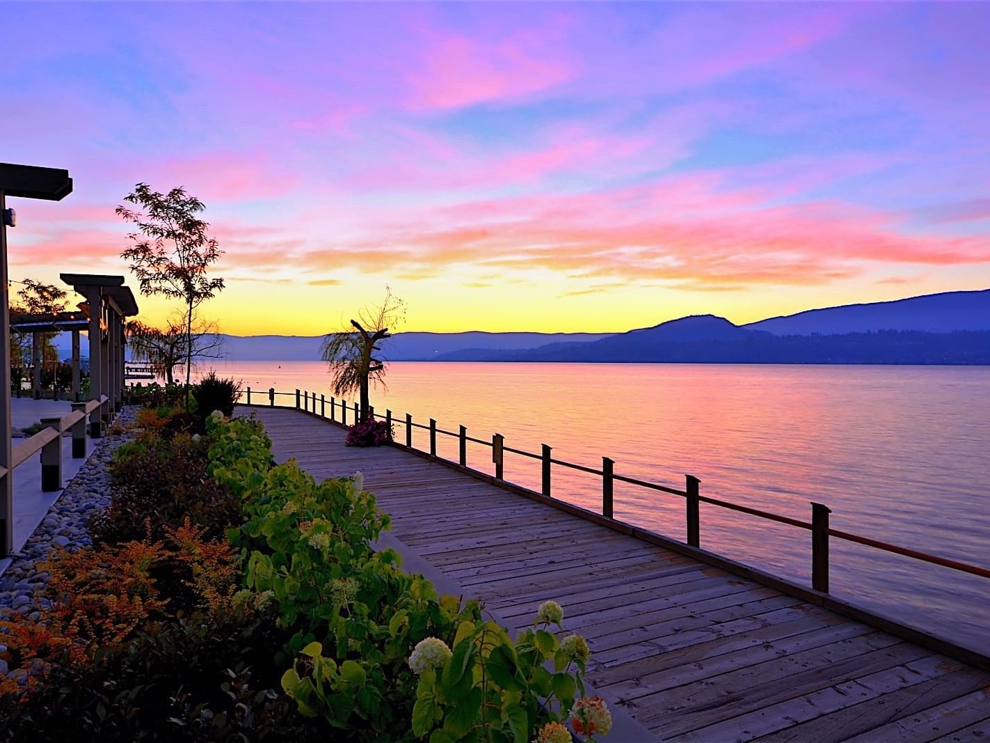 Sunset view from the boardwalk near Manteo Resort Waterfront