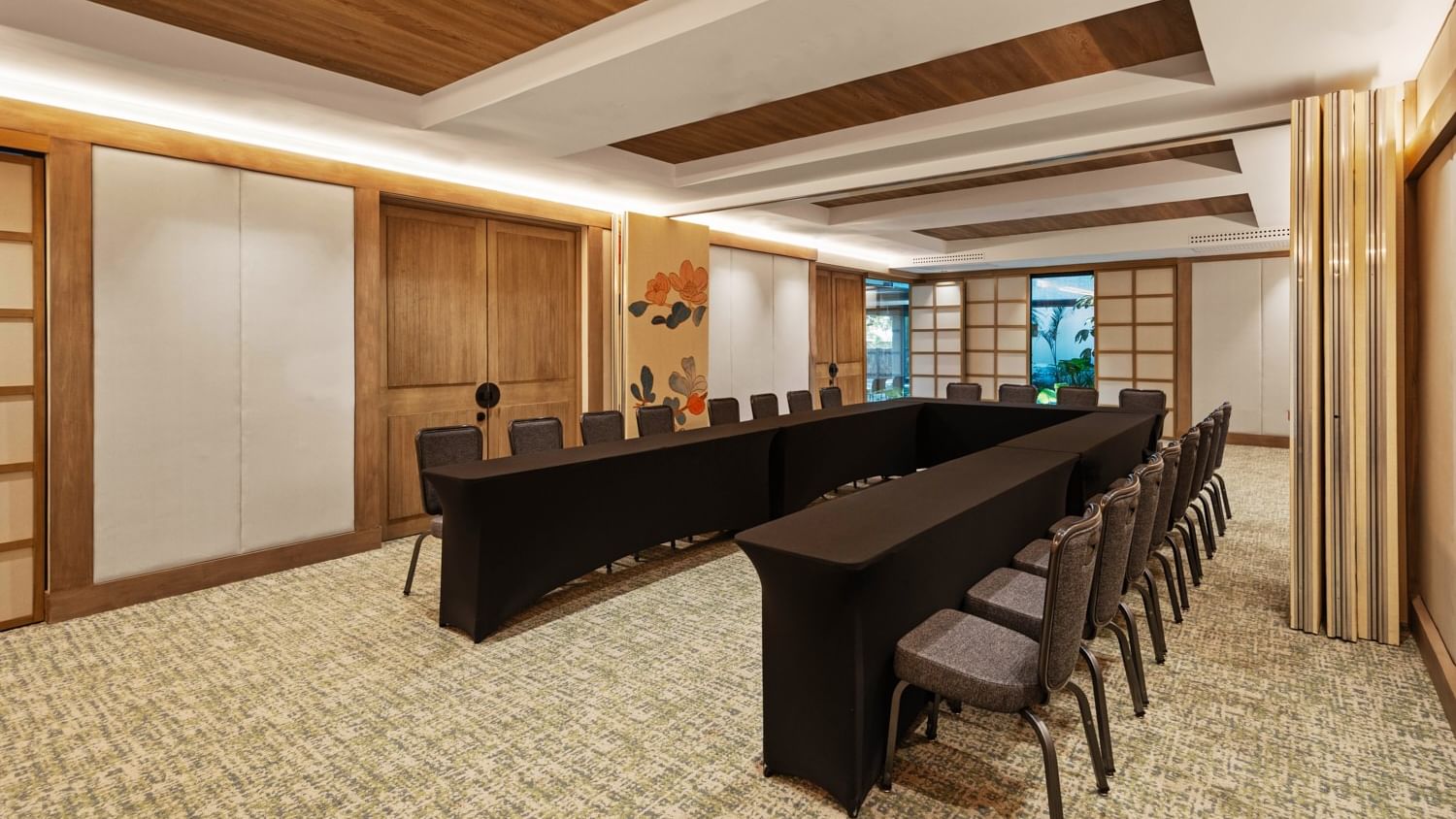 Long conference table with chairs in a meeting room at Grand Fiesta Americana Sumiya Cuernavaca.