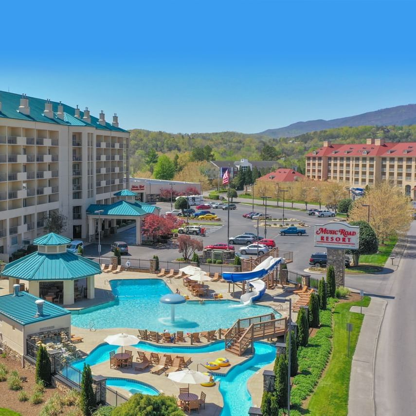 Why it is better to stay in a hotel than a cabin in Gatlinburg, TN