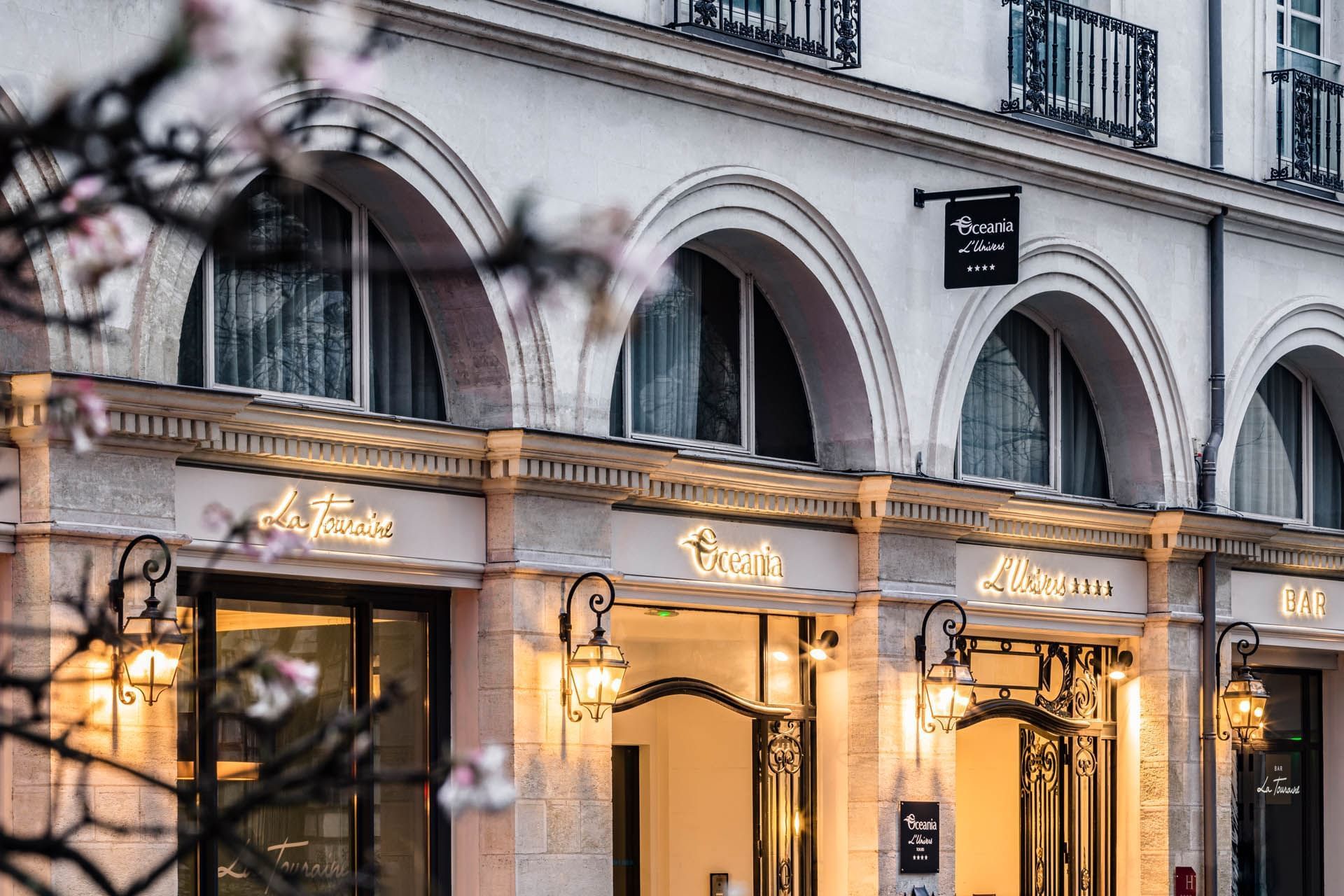 Extérieur de l'Oceania L'Univers Tours