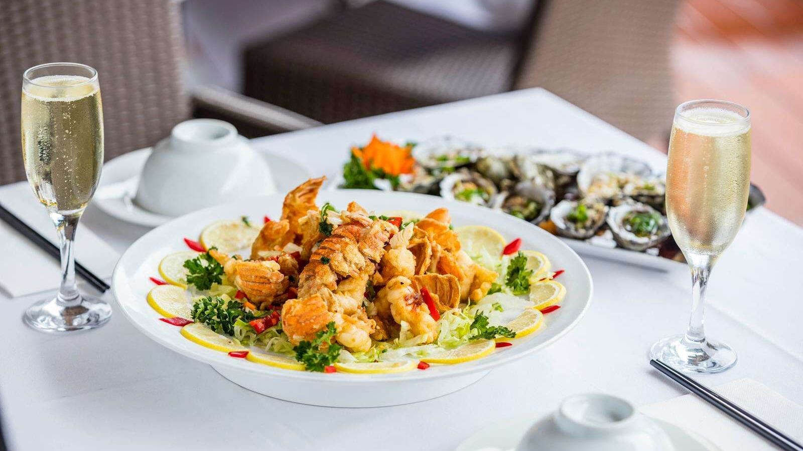 View of dishes & drinks served at Darwin Airport Hotels