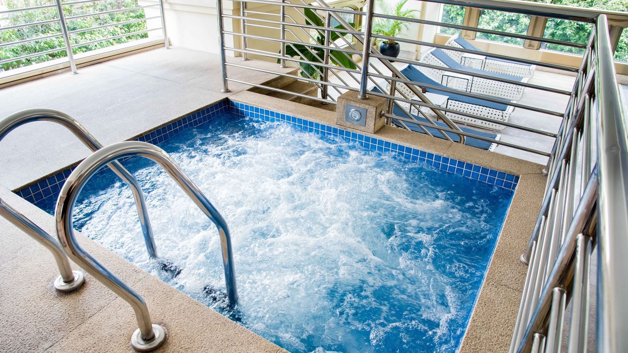 Sauna, Steam Bath & Outdoor Jacuzzi | Facilities in Sherwood Suites Saigon