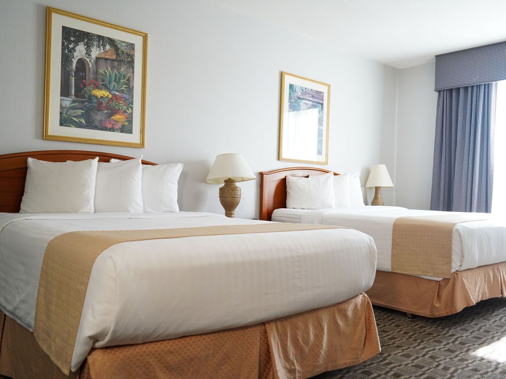 Twin beds in Family rooms at Hotel Buena Vista San Luis Obispo